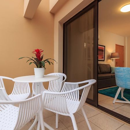 Soho City Apartments Larnaca Exteriör bild