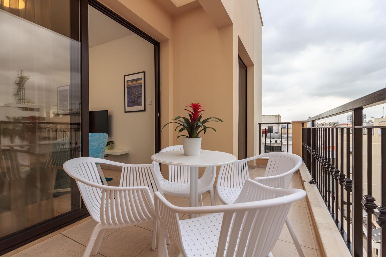 Soho City Apartments Larnaca Exteriör bild