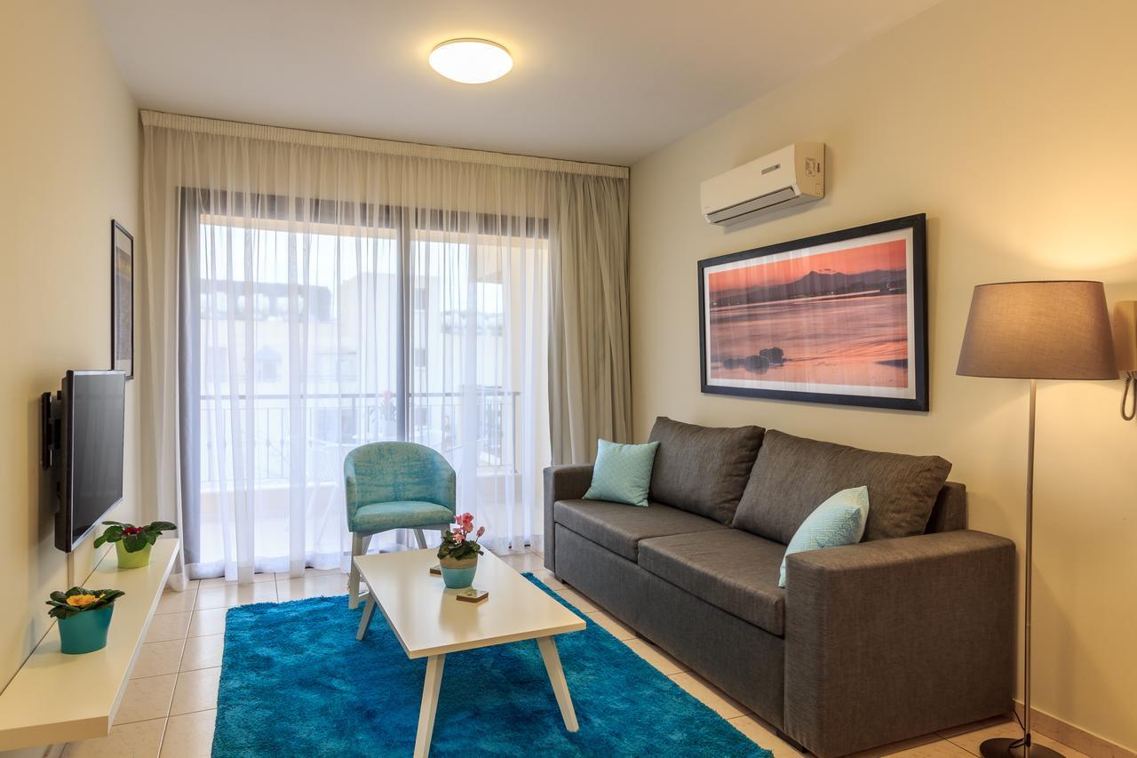 Soho City Apartments Larnaca Exteriör bild
